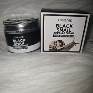 Black Snail Ampoule Cream - Black and White